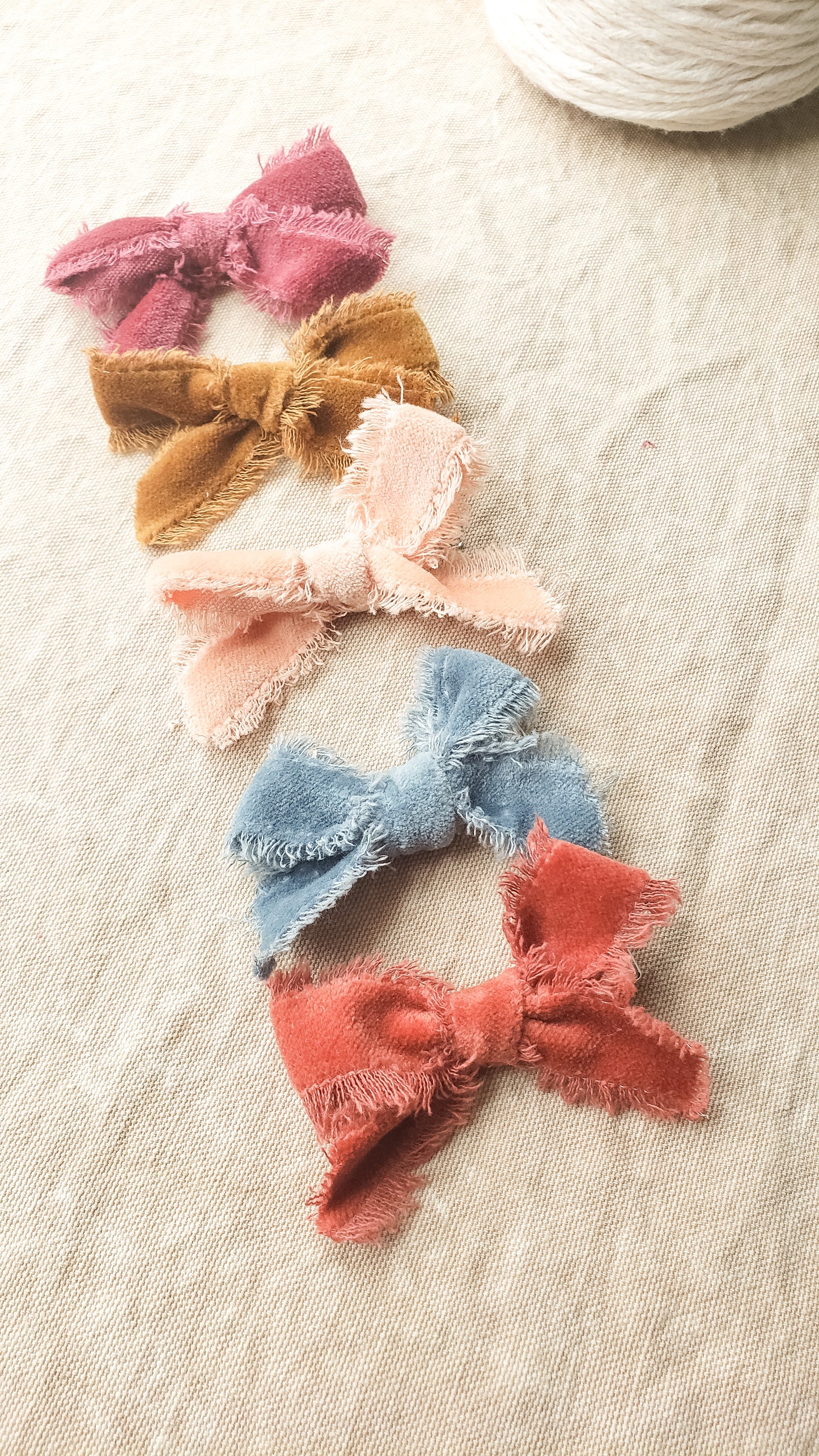 Cordelia Velvet Hairbow in {Rust}